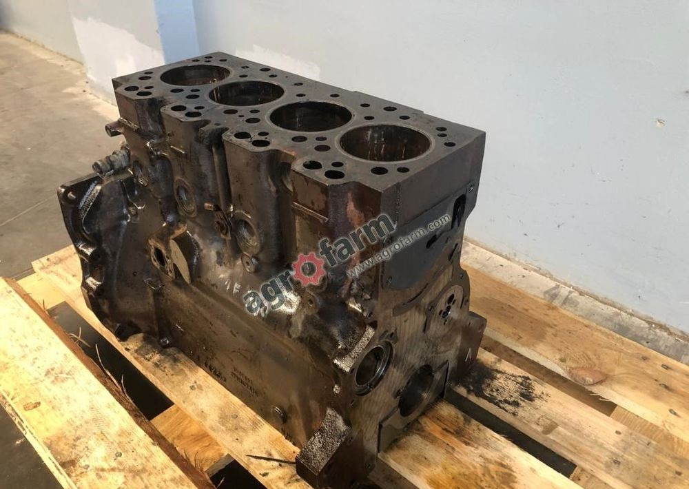 BLOK SILNIKA MASSEY FERGUSON 390 - 엔진 트럭 용 : 사진 2 BLOK SILNIKA MASSEY FERGUSON 390 - 엔진 트럭 용 : 사진 2