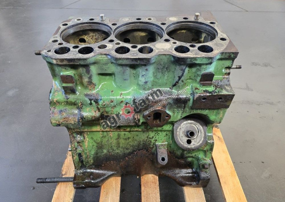 Blok silnika John Deere 1950 1850 1750 1550 1350 - 엔진 트럭 용 : 사진 1 Blok silnika John Deere 1950 1850 1750 1550 1350 - 엔진 트럭 용 : 사진 1