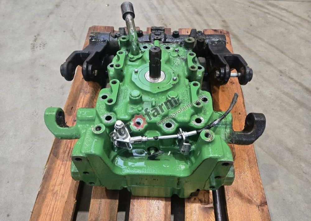 Obudowa WOM, podnośnik, John Deere 5125R, 5130R - 유압 : 사진 2 Obudowa WOM, podnośnik, John Deere 5125R, 5130R - 유압 : 사진 2