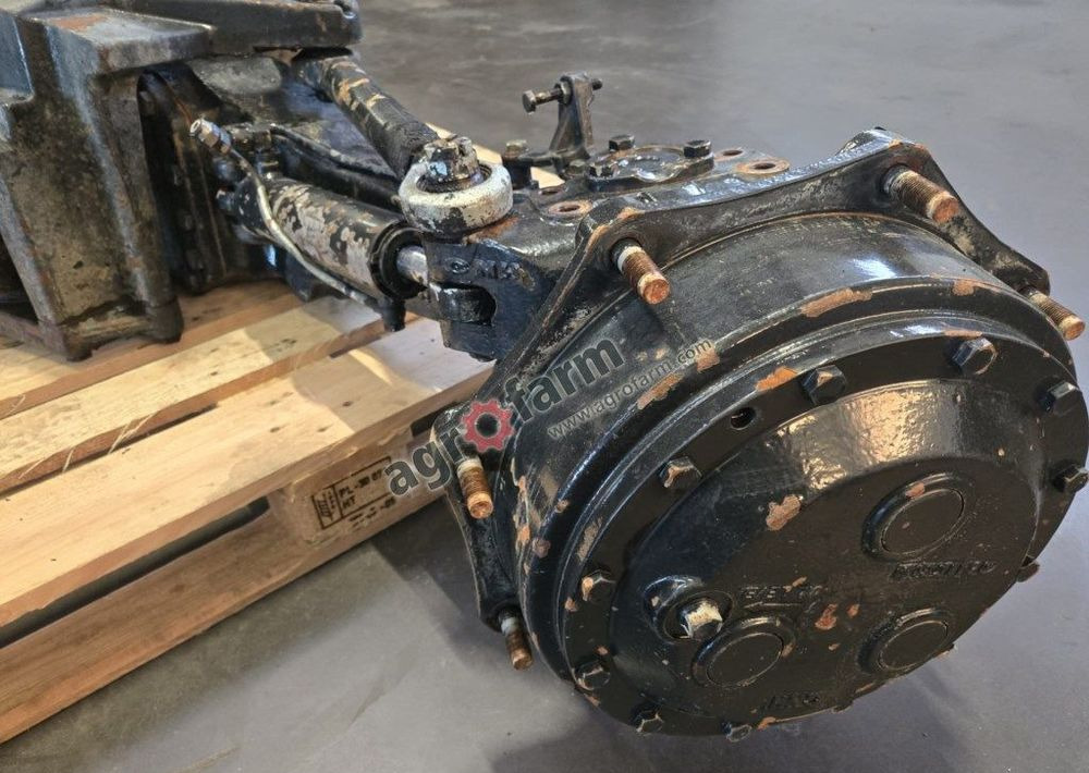Przedni most New Holland T6070 T6050 T6040 T6030 - 변속기 : 사진 2 Przedni most New Holland T6070 T6050 T6040 T6030 - 변속기 : 사진 2