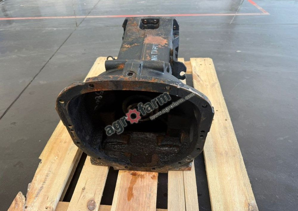Skrzynia biegów New Holland TN70VA - 기어박스 : 사진 2 Skrzynia biegów New Holland TN70VA - 기어박스 : 사진 2