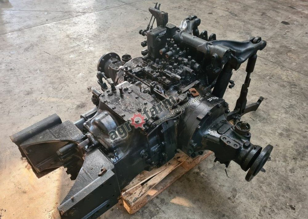 Skrzynia biegów, most tylny John Deere 5080M - 기어박스 : 사진 1 Skrzynia biegów, most tylny John Deere 5080M - 기어박스 : 사진 1