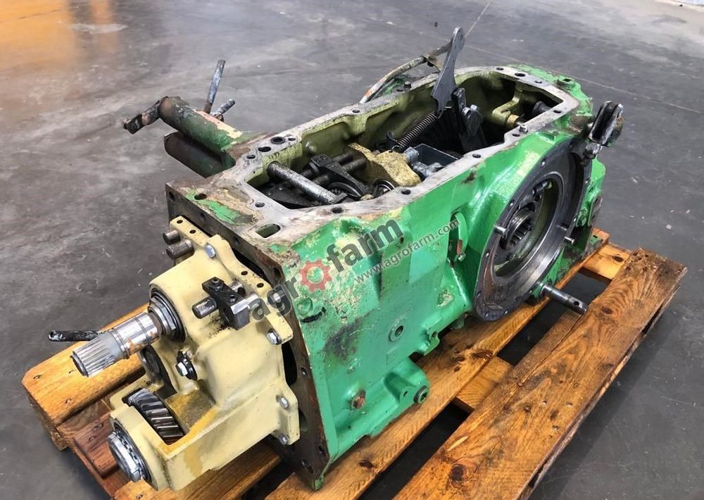 Tylny most John Deere 2140 L36623 - 기어박스 : 사진 2 Tylny most John Deere 2140 L36623 - 기어박스 : 사진 2