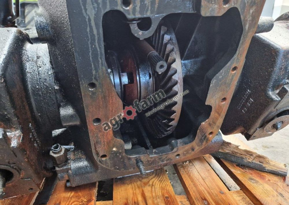 Tylny most John Deere 3310 - 변속기 : 사진 4 Tylny most John Deere 3310 - 변속기 : 사진 4