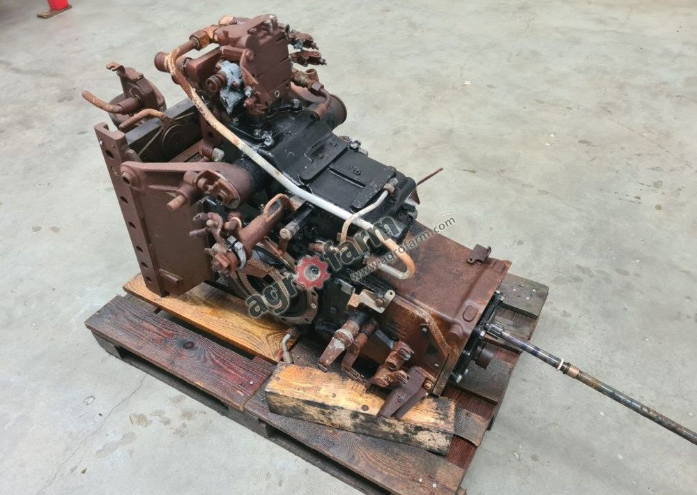 Tylny most New Holland T4.55 84225997 - 기어박스 : 사진 1 Tylny most New Holland T4.55 84225997 - 기어박스 : 사진 1