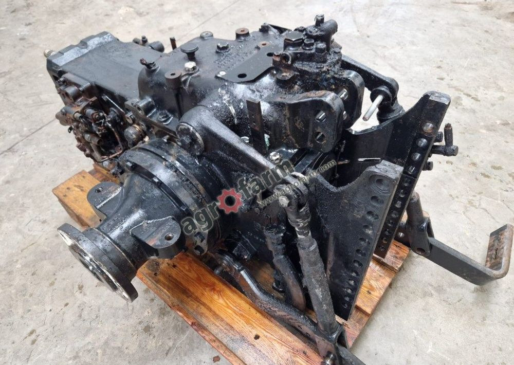 Tylny most New Holland T4.90N 87559163 - 기어박스 : 사진 2 Tylny most New Holland T4.90N 87559163 - 기어박스 : 사진 2