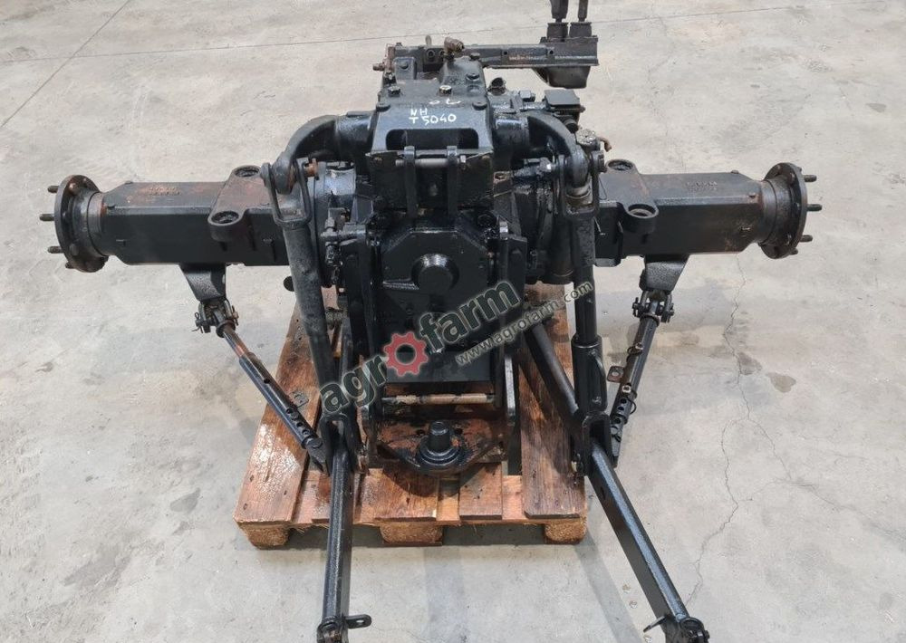 Tylny most New Holland T5040 87700831 - 기어박스 : 사진 3 Tylny most New Holland T5040 87700831 - 기어박스 : 사진 3