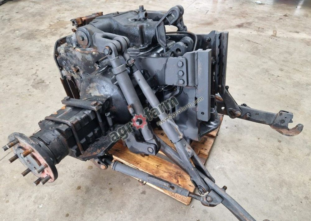 Tylny most New Holland TS 100 82855660 - 변속기 : 사진 3 Tylny most New Holland TS 100 82855660 - 변속기 : 사진 3