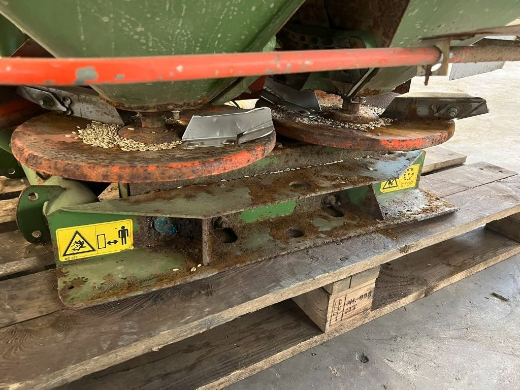 Amazone ZA-F 804 R - 비료 스프레더 : 사진 5 Amazone ZA-F 804 R - 비료 스프레더 : 사진 5