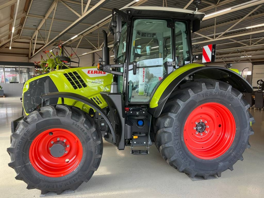 Claas Arion 530 - 장궤형 트랙터 : 사진 2 Claas Arion 530 - 장궤형 트랙터 : 사진 2