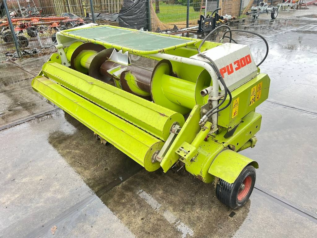 Claas PU 300 Gras pickup - 콤바인 헤더 트레일러 : 사진 1 Claas PU 300 Gras pickup - 콤바인 헤더 트레일러 : 사진 1