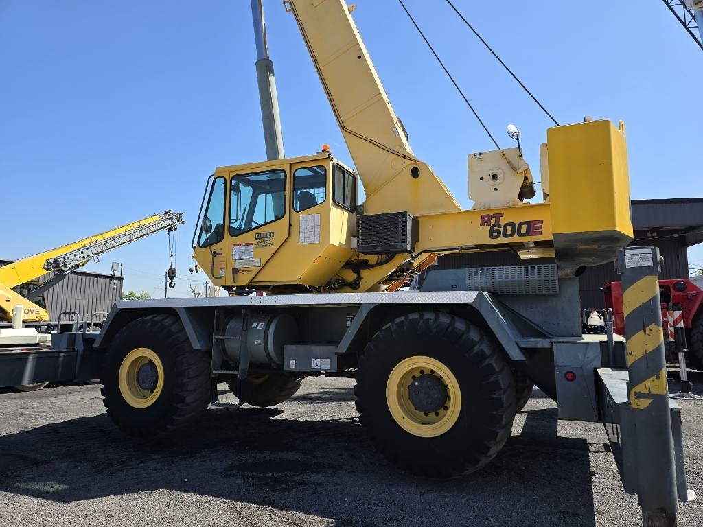Grove RT 600 E - 모바일 크레인 : 사진 2 Grove RT 600 E - 모바일 크레인 : 사진 2
