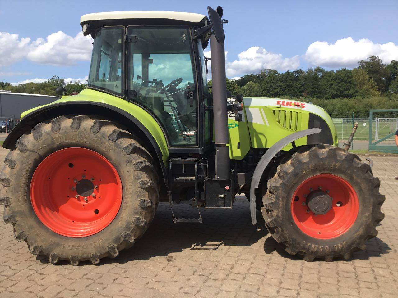 CLAAS Arion 630 - 장궤형 트랙터 : 사진 2 CLAAS Arion 630 - 장궤형 트랙터 : 사진 2