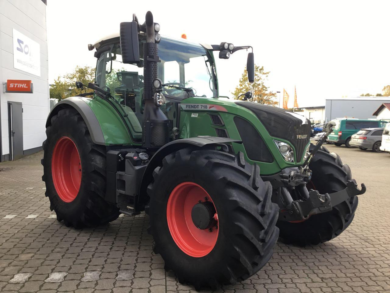 Fendt 718 SCR Vario ProfiPlus - 장궤형 트랙터 : 사진 3 Fendt 718 SCR Vario ProfiPlus - 장궤형 트랙터 : 사진 3