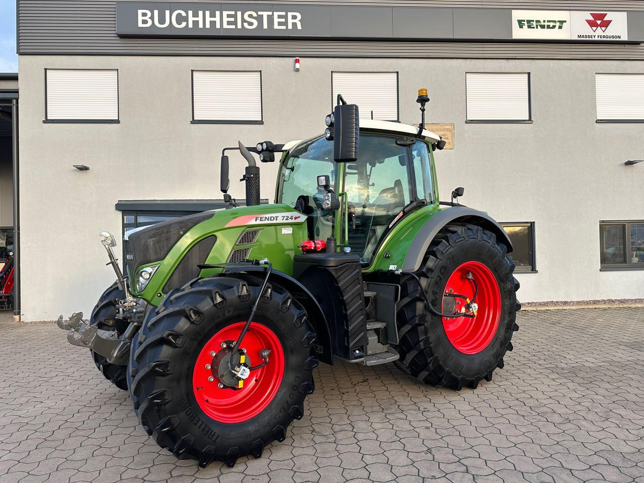 Fendt 724 Vario S4ProfiPlus - 장궤형 트랙터 : 사진 1 Fendt 724 Vario S4ProfiPlus - 장궤형 트랙터 : 사진 1