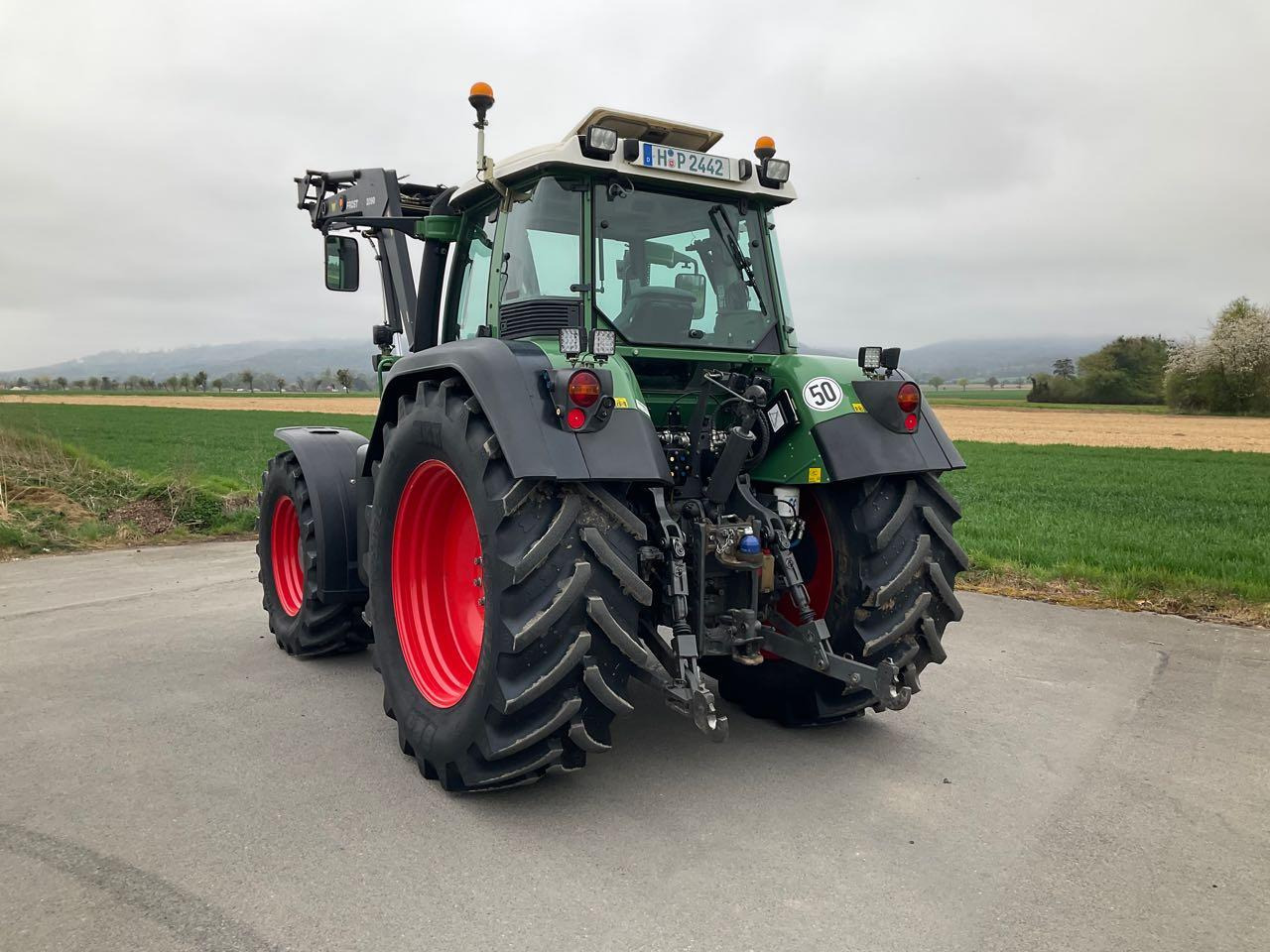 Fendt Vario 818 - 장궤형 트랙터 : 사진 3 Fendt Vario 818 - 장궤형 트랙터 : 사진 3