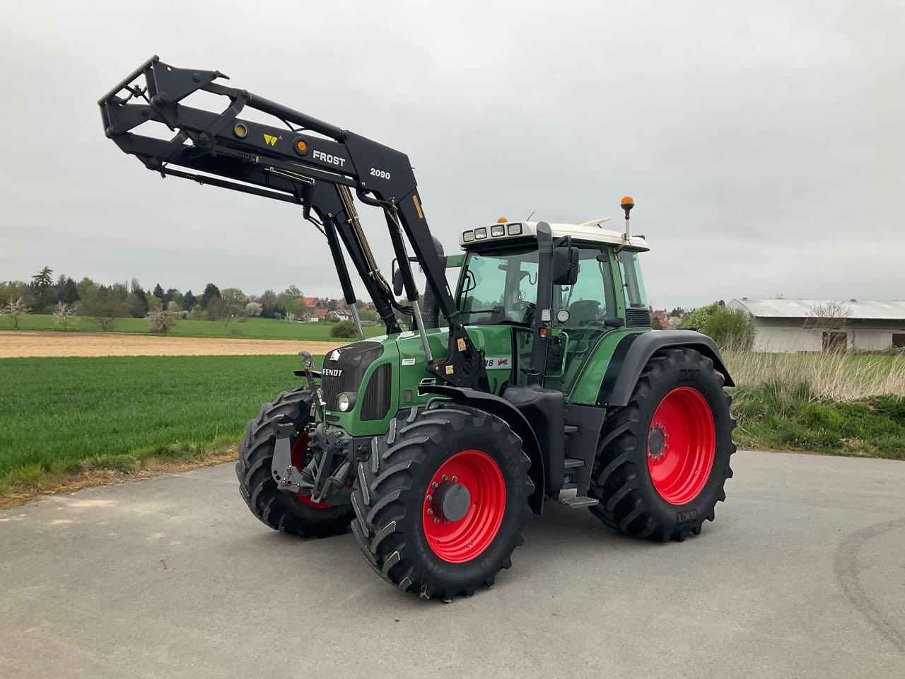 Fendt Vario 818 - 장궤형 트랙터 : 사진 1 Fendt Vario 818 - 장궤형 트랙터 : 사진 1