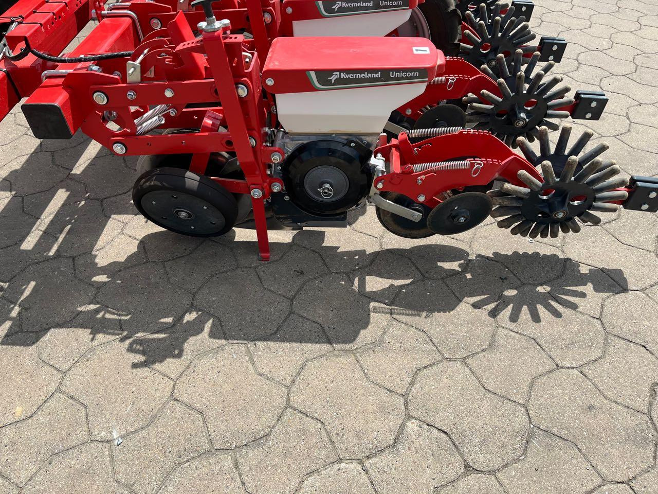 Kverneland Unicorn SD e-drive - 정밀 파종기 : 사진 3 Kverneland Unicorn SD e-drive - 정밀 파종기 : 사진 3