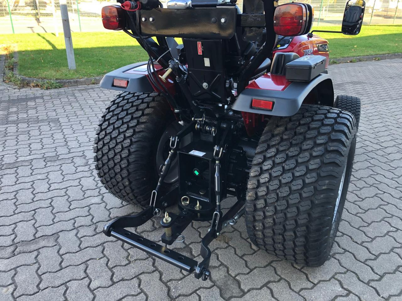 Solis 26 6+2 Tiger - 장궤형 트랙터 : 사진 4 Solis 26 6+2 Tiger - 장궤형 트랙터 : 사진 4