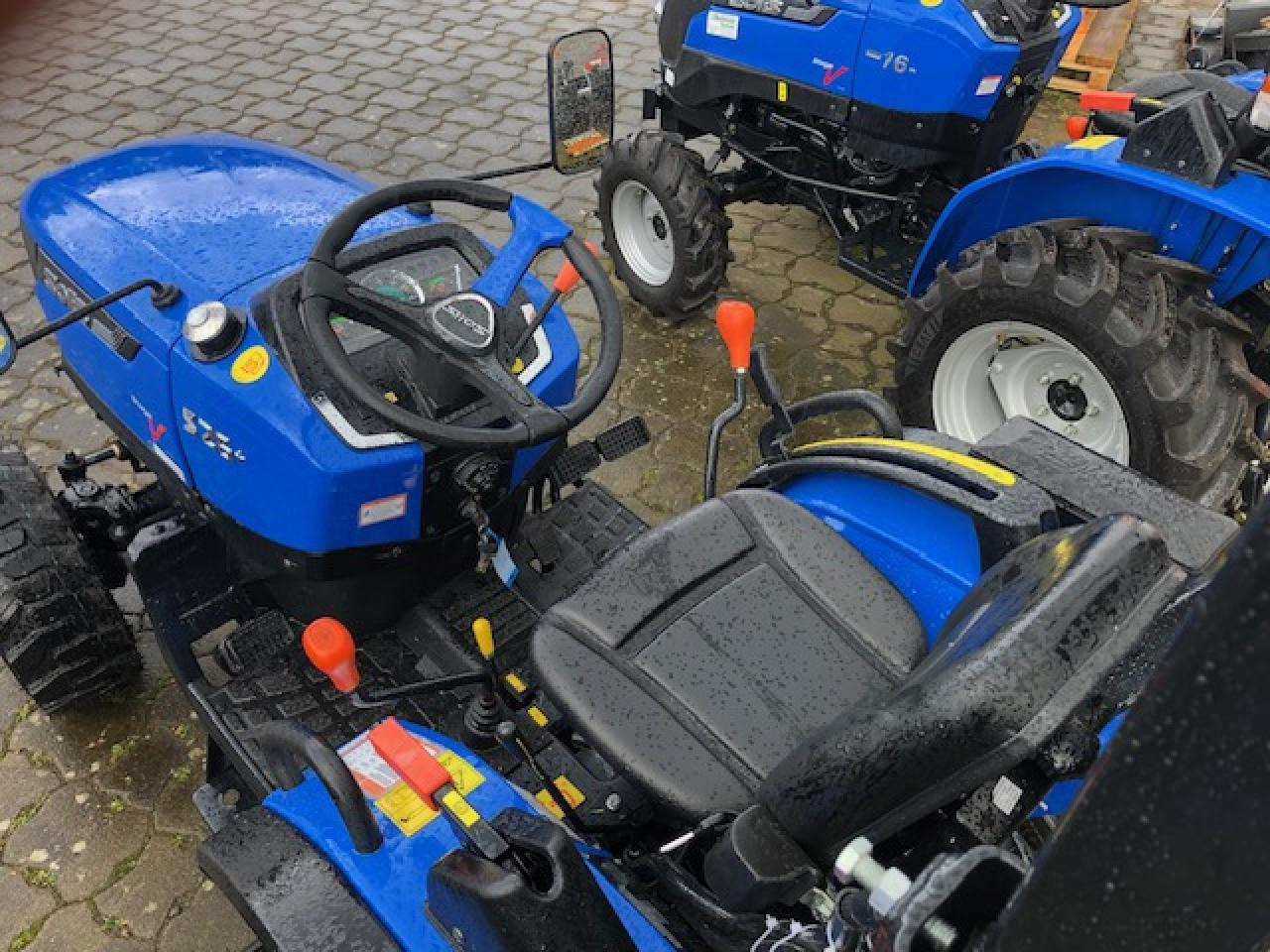 Solis 26+ Seitenschalter - 장궤형 트랙터 : 사진 5 Solis 26+ Seitenschalter - 장궤형 트랙터 : 사진 5