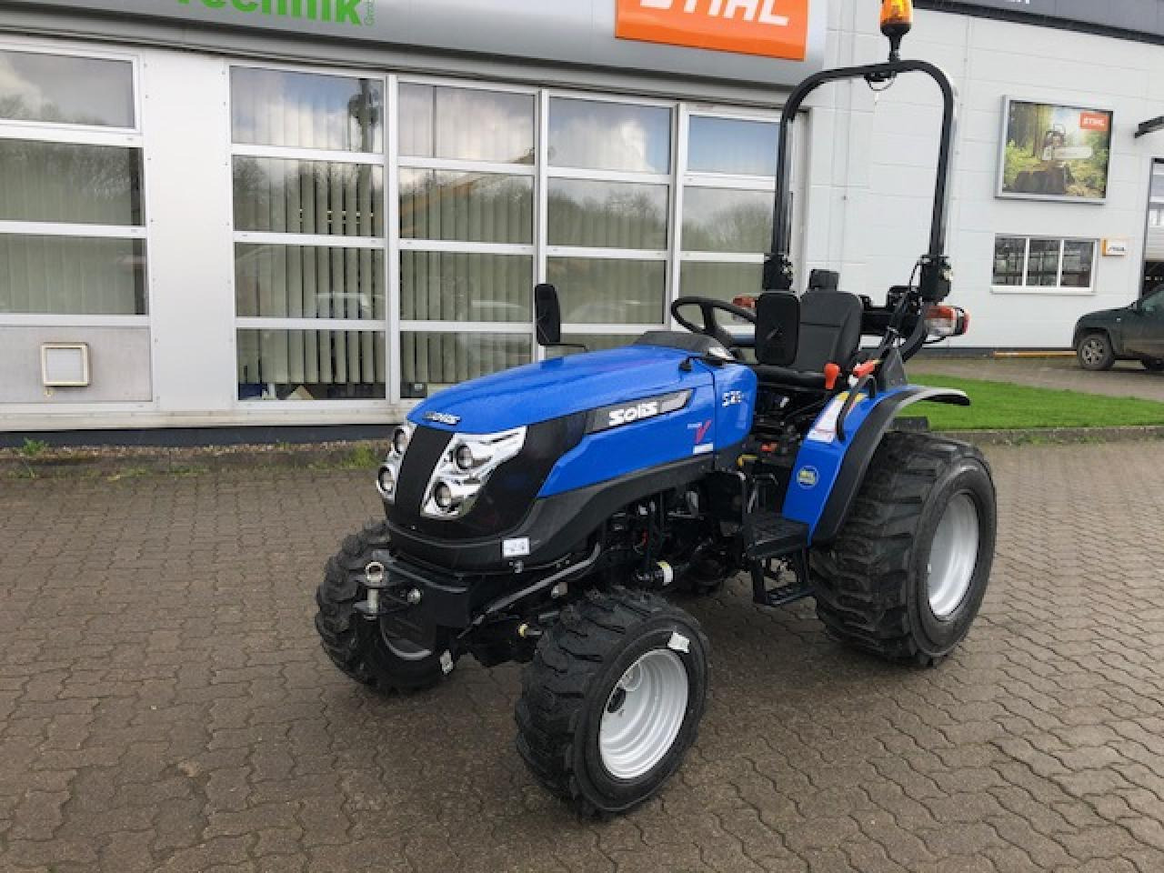 Solis 26+ Seitenschalter - 장궤형 트랙터 : 사진 1 Solis 26+ Seitenschalter - 장궤형 트랙터 : 사진 1