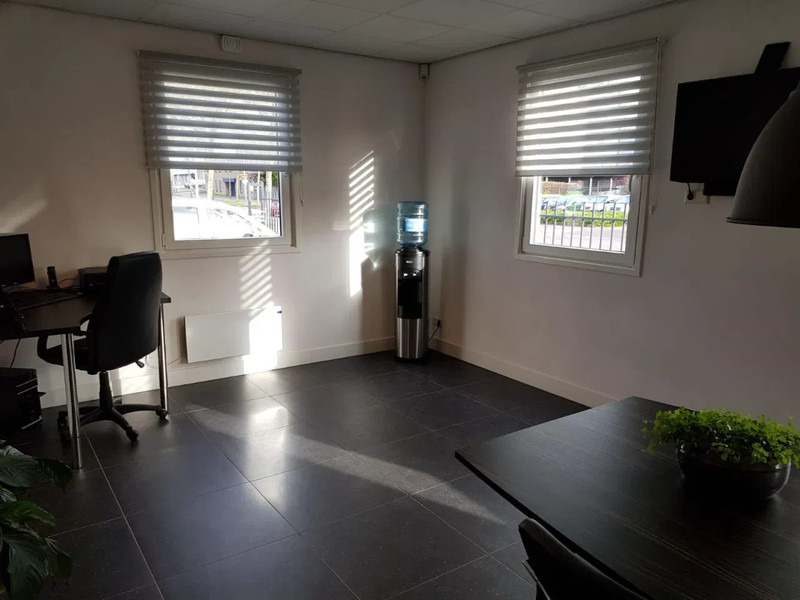 작업장 장비 Bosch 100M2 COMPLETE OFFICE UNIT, FOTOS BEFORE AND AFTER / 2OFFICE + TOILET + KITCHEN + KANTOOR : 사진 7 작업장 장비 Bosch 100M2 COMPLETE OFFICE UNIT, FOTOS BEFORE AND AFTER / 2OFFICE + TOILET + KITCHEN + KANTOOR : 사진 7