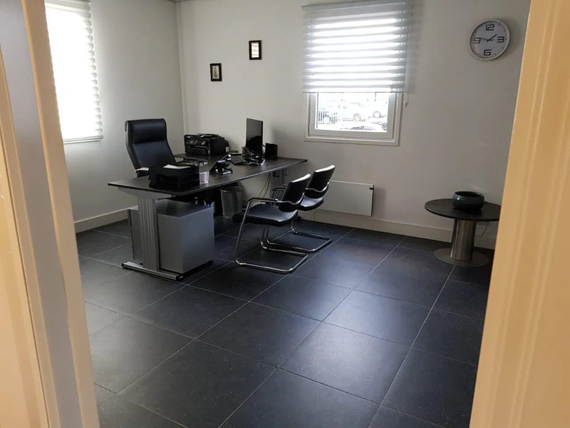 작업장 장비 Bosch 100M2 COMPLETE OFFICE UNIT, FOTOS BEFORE AND AFTER / 2OFFICE + TOILET + KITCHEN + KANTOOR : 사진 6 작업장 장비 Bosch 100M2 COMPLETE OFFICE UNIT, FOTOS BEFORE AND AFTER / 2OFFICE + TOILET + KITCHEN + KANTOOR : 사진 6