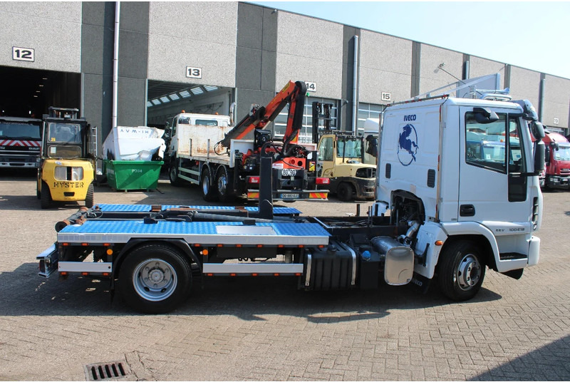 Iveco Eurocargo 100e18 +EURO 5 + HOOK SYSTEM - 후크 리프트 트럭 : 사진 4 Iveco Eurocargo 100e18 +EURO 5 + HOOK SYSTEM - 후크 리프트 트럭 : 사진 4