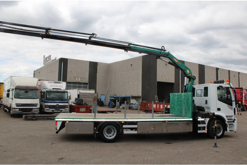 Iveco Stralis 400 + PM SERIE 13 4X HYDROLIC + EURO 6 + REMOTE - 크레인 트럭 : 사진 3 Iveco Stralis 400 + PM SERIE 13 4X HYDROLIC + EURO 6 + REMOTE - 크레인 트럭 : 사진 3