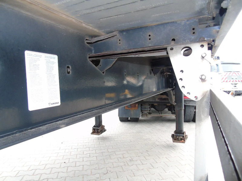 Krone 3xAXLE SAF - 밀폐형 박스 세미 트레일러 : 사진 5 Krone 3xAXLE SAF - 밀폐형 박스 세미 트레일러 : 사진 5