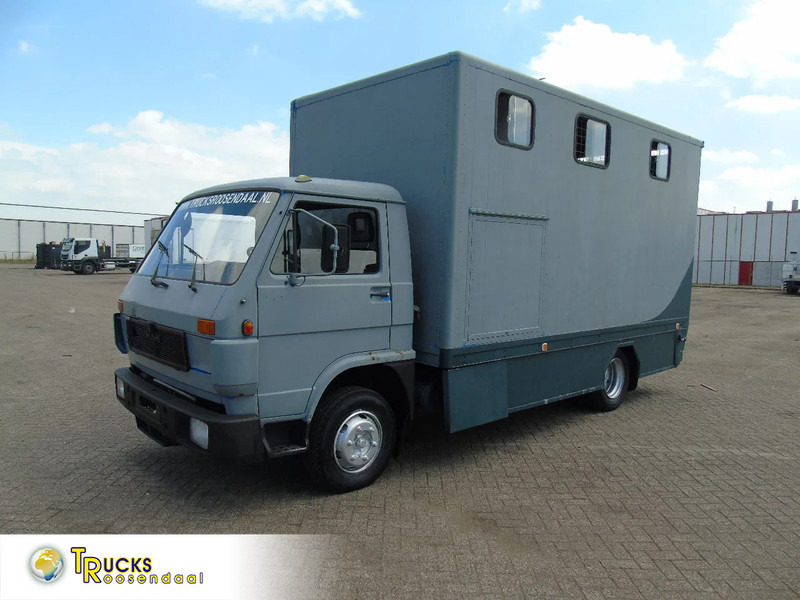MAN 10 .150 + 2-3 HORSES + MANUAL - 말 수송 트럭 : 사진 1 MAN 10 .150 + 2-3 HORSES + MANUAL - 말 수송 트럭 : 사진 1