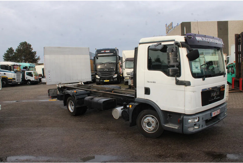 MAN TGL 8.180 + Euro 5 + Dhollandia LIFT - 캡 새시 트럭 : 사진 4 MAN TGL 8.180 + Euro 5 + Dhollandia LIFT - 캡 새시 트럭 : 사진 4