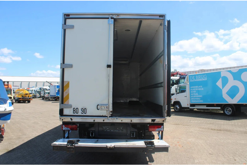 냉동탑차 MAN TGM 18.280 + EURO 4 + LIFT + 18T : 사진 10 냉동탑차 MAN TGM 18.280 + EURO 4 + LIFT + 18T : 사진 10