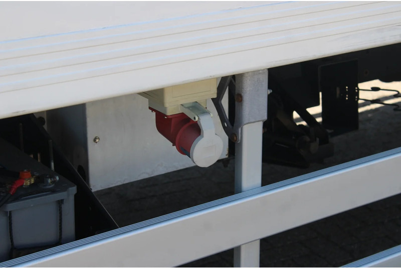 냉동탑차 MAN TGM 18.280 + EURO 4 + LIFT + 18T : 사진 18 냉동탑차 MAN TGM 18.280 + EURO 4 + LIFT + 18T : 사진 18