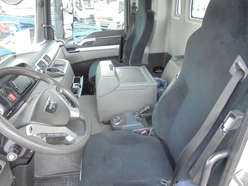 MAN TGS 26.440 6x4 + Euro 5 + Effer 255 Crane + REMOTE + Very Good condition - 크레인 트럭 : 사진 5 MAN TGS 26.440 6x4 + Euro 5 + Effer 255 Crane + REMOTE + Very Good condition - 크레인 트럭 : 사진 5
