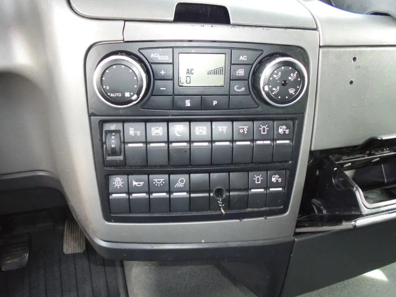 커튼사이더 트럭 MAN TGS 26.440 + Euro 5 + Manual : 사진 11