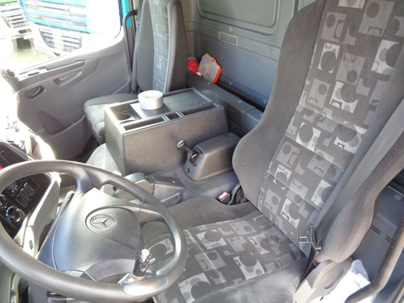 Mercedes-Benz AXOR 1823 + Dhollandia Lift - 박스 트럭 : 사진 4 Mercedes-Benz AXOR 1823 + Dhollandia Lift - 박스 트럭 : 사진 4