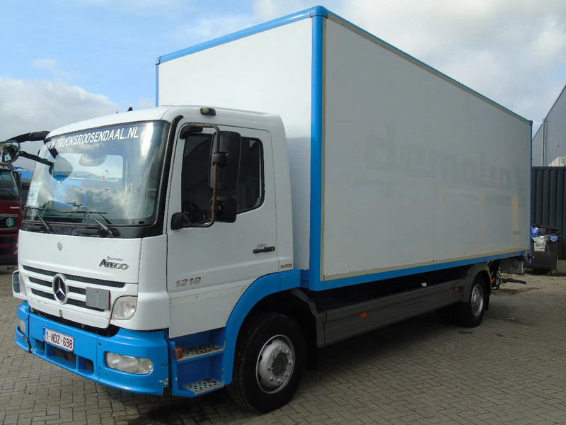 Mercedes-Benz Atego 1218 + euro 5 + lift - 박스 트럭 : 사진 2 Mercedes-Benz Atego 1218 + euro 5 + lift - 박스 트럭 : 사진 2