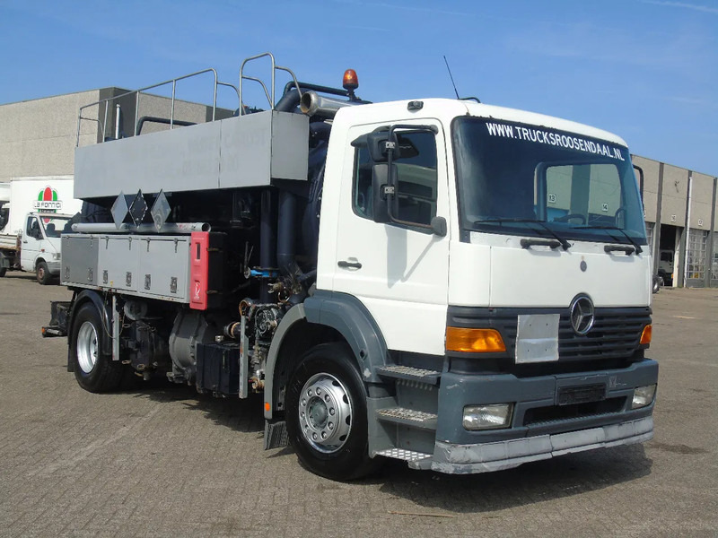 Mercedes-Benz Atego 1923 + 8.800 liter INOX + complete pump/tipper/functional + EURO 2 - 진공 흡입 트럭 : 사진 4 Mercedes-Benz Atego 1923 + 8.800 liter INOX + complete pump/tipper/functional + EURO 2 - 진공 흡입 트럭 : 사진 4