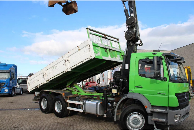 Mercedes-Benz Axor 2633 + TIPPER + HIAB 144 + REMOTE + MANUAL - 크레인 트럭 : 사진 2 Mercedes-Benz Axor 2633 + TIPPER + HIAB 144 + REMOTE + MANUAL - 크레인 트럭 : 사진 2