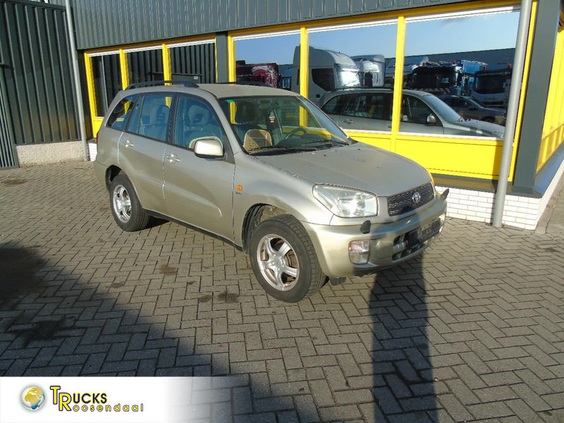 Toyota RAV4 + 4X4 + AUTOMAT + PETROL - SUV : 사진 1 Toyota RAV4 + 4X4 + AUTOMAT + PETROL - SUV : 사진 1