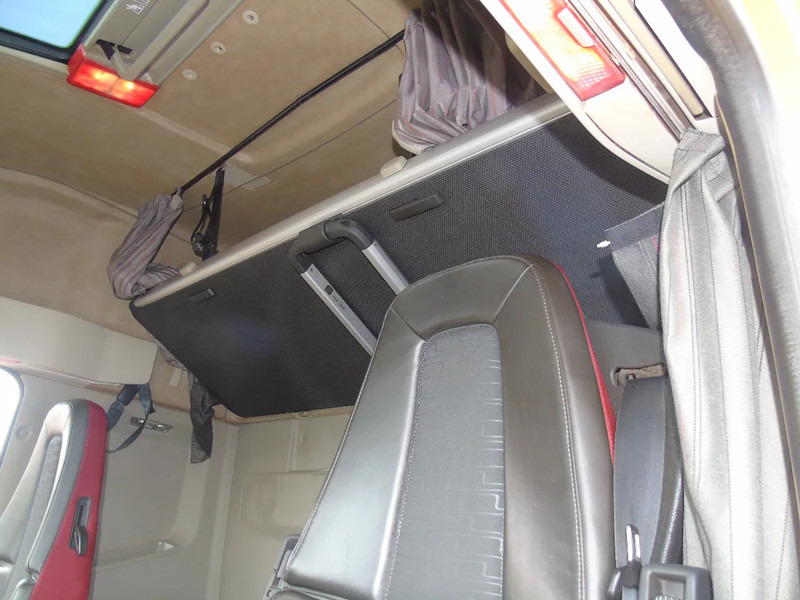 Volvo FH 420 + 6X2 + EURO 6 - 트랙터 유닛 : 사진 5 Volvo FH 420 + 6X2 + EURO 6 - 트랙터 유닛 : 사진 5