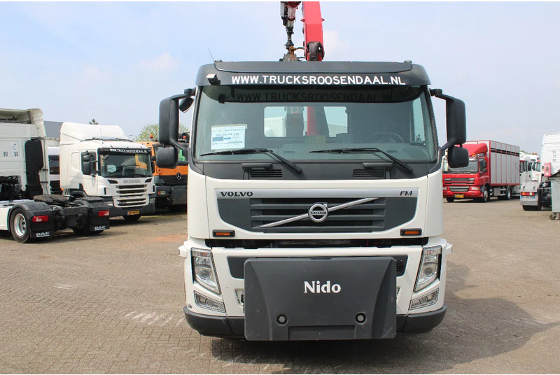 Volvo FM 330 + HMF 1035 + HOOKSYTEM HYVA + EURO 5 + 6X2 - 크레인 트럭 : 사진 3 Volvo FM 330 + HMF 1035 + HOOKSYTEM HYVA + EURO 5 + 6X2 - 크레인 트럭 : 사진 3