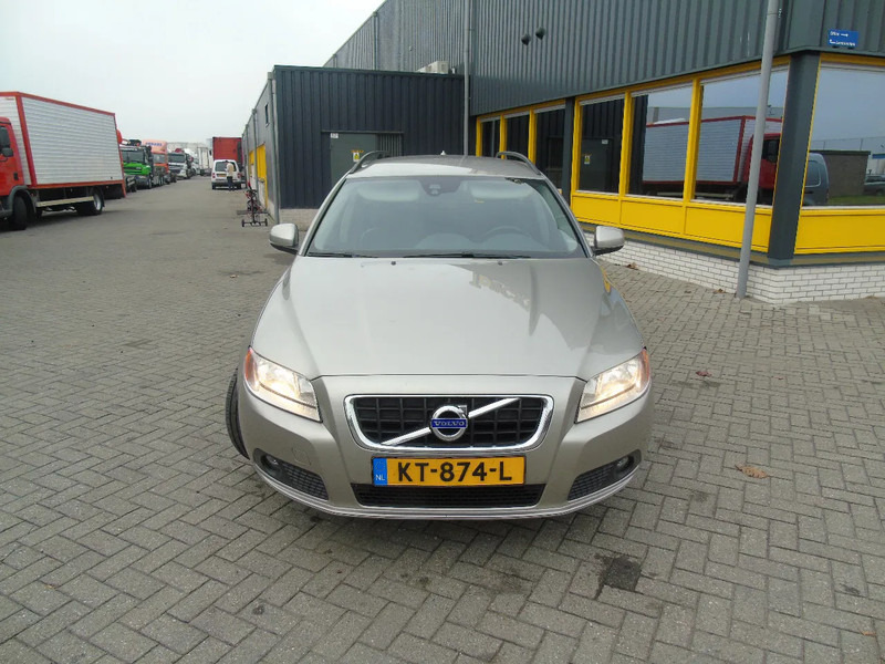 Volvo V70 + manual - 해치백 : 사진 2 Volvo V70 + manual - 해치백 : 사진 2