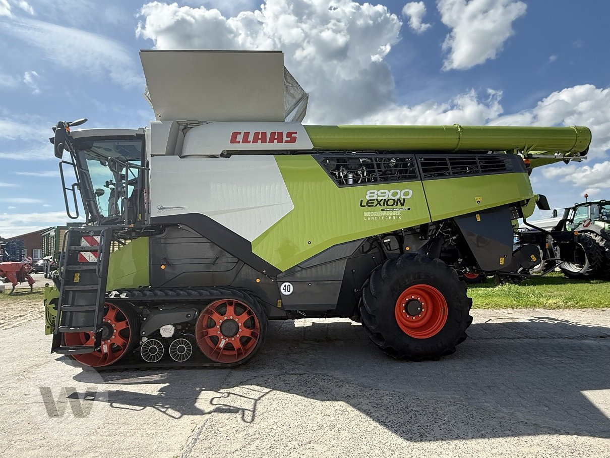CLAAS Lexion 8900 TT - 목초수확기 : 사진 3 CLAAS Lexion 8900 TT - 목초수확기 : 사진 3