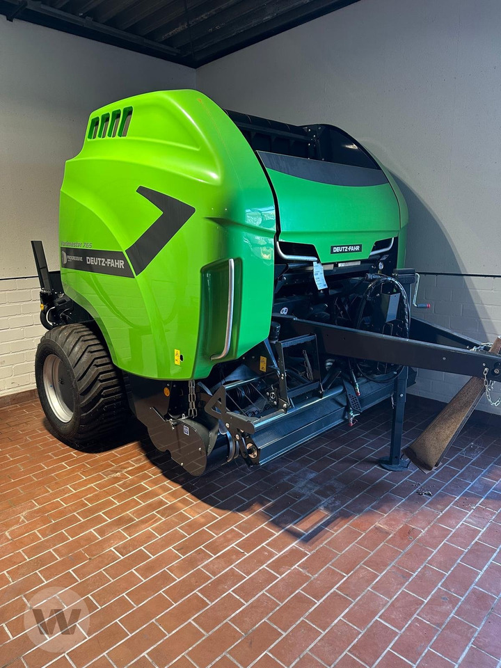 Deutz-Fahr VARIMASTER 765 - 원형 베일러 : 사진 1 Deutz-Fahr VARIMASTER 765 - 원형 베일러 : 사진 1