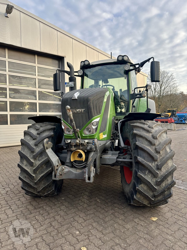 Fendt 826 Vario ProfiPlus - 장궤형 트랙터 : 사진 2 Fendt 826 Vario ProfiPlus - 장궤형 트랙터 : 사진 2