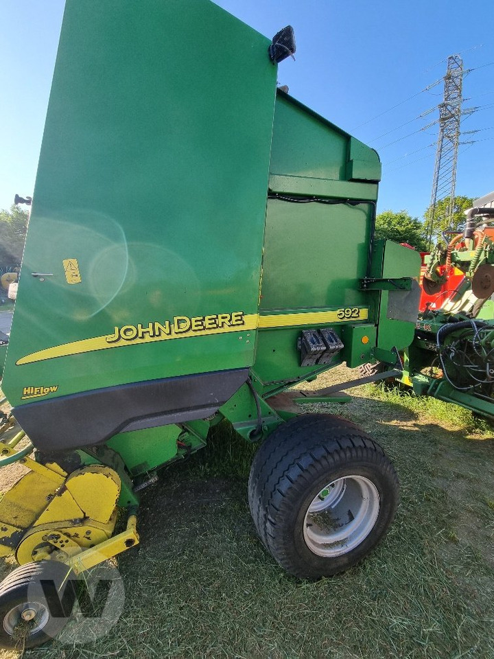 John Deere 592 - 원형 베일러 : 사진 3 John Deere 592 - 원형 베일러 : 사진 3
