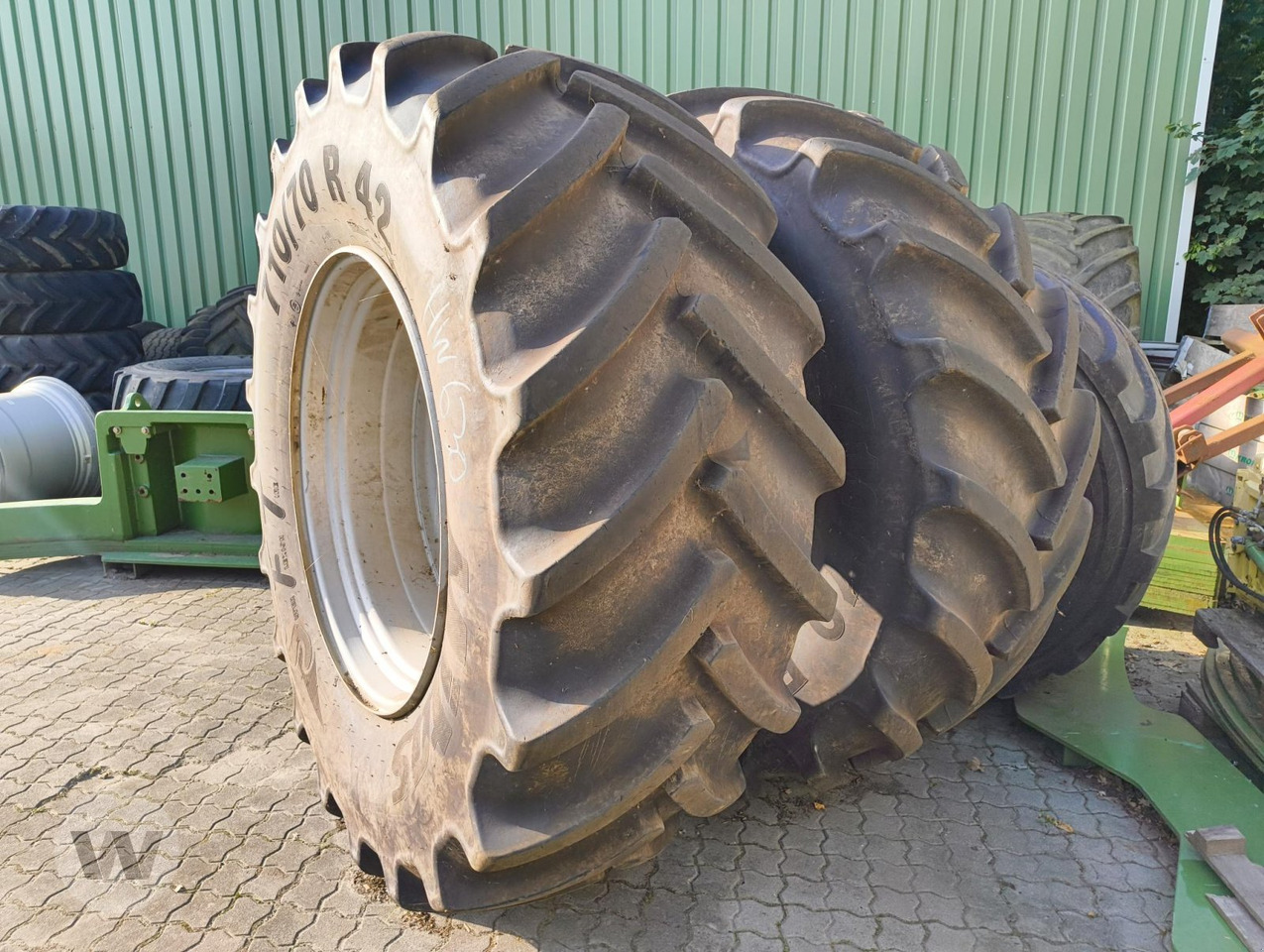 Mitas 710/70 R 42 - 휠 및 타이어 패키지 : 사진 1 Mitas 710/70 R 42 - 휠 및 타이어 패키지 : 사진 1