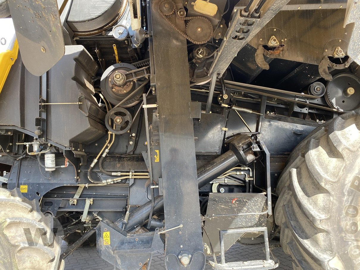 New Holland CR 9090 - 목초수확기 : 사진 2 New Holland CR 9090 - 목초수확기 : 사진 2